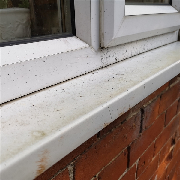 Cleaning UPVC Window Frames